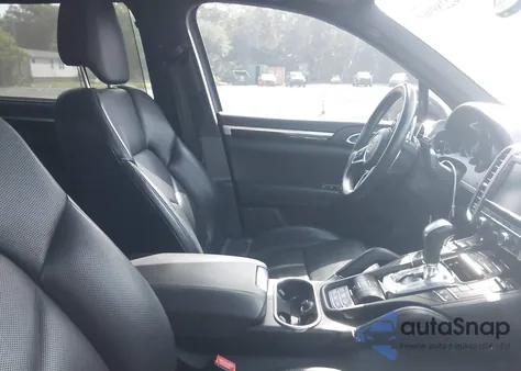 2016 Porsche Cayenne E-Hybrid S из США, поврежденный, VIN WP1AE2A27GLA59572